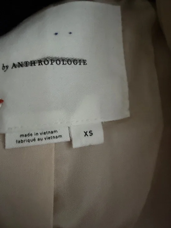 NWOT Anthropologie Ruffled
Trench Coat Size Small - Picture 3 of 3